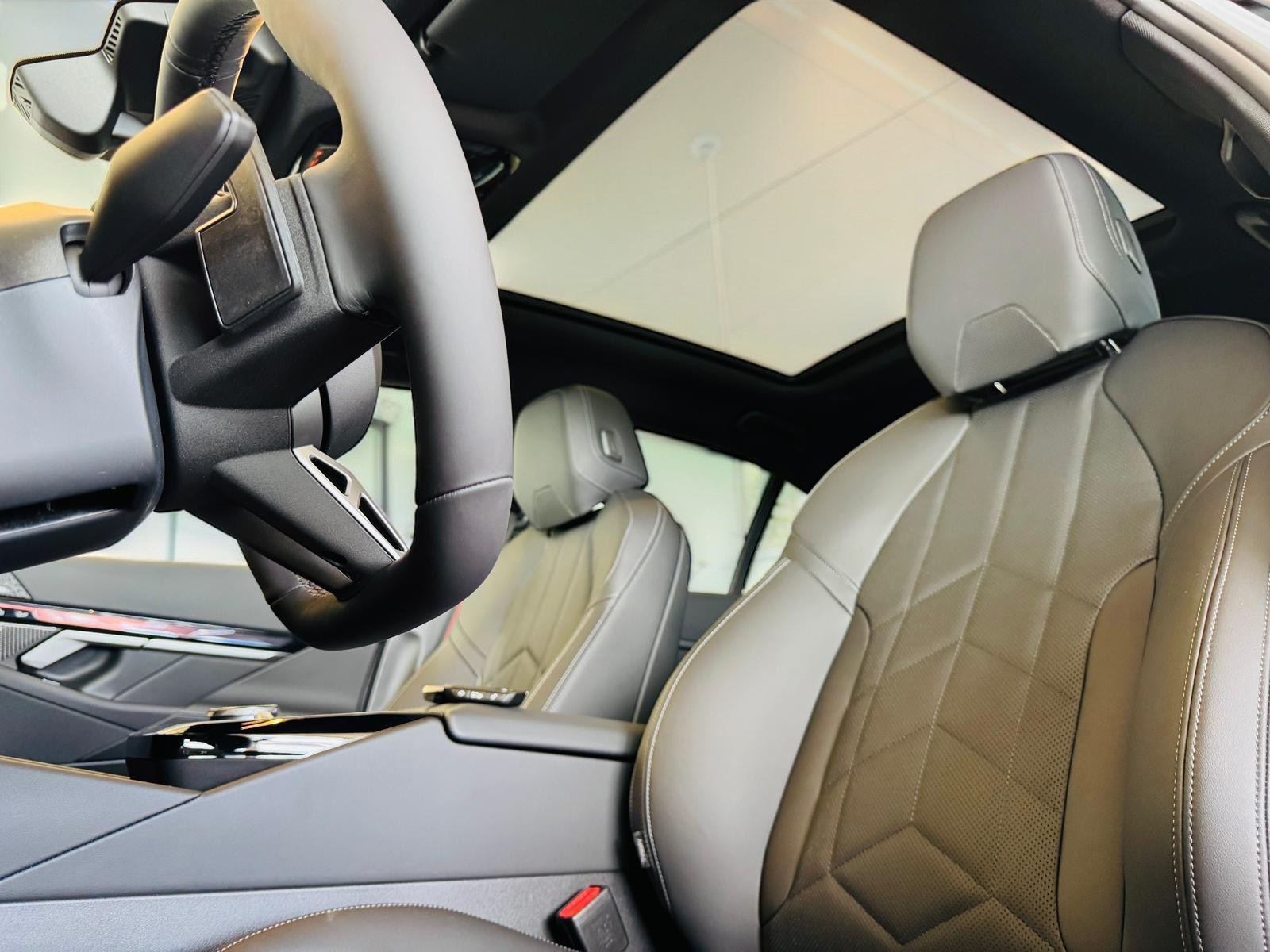 2025 BMW 520d xDrive M-Sport - Image 7