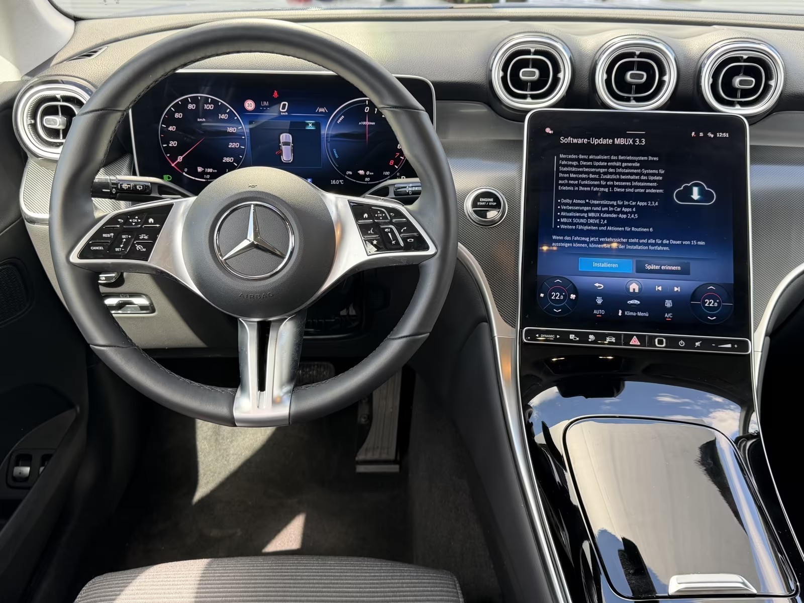 2025 Mercedes-Benz GLC 300e 4Matic - Image 7