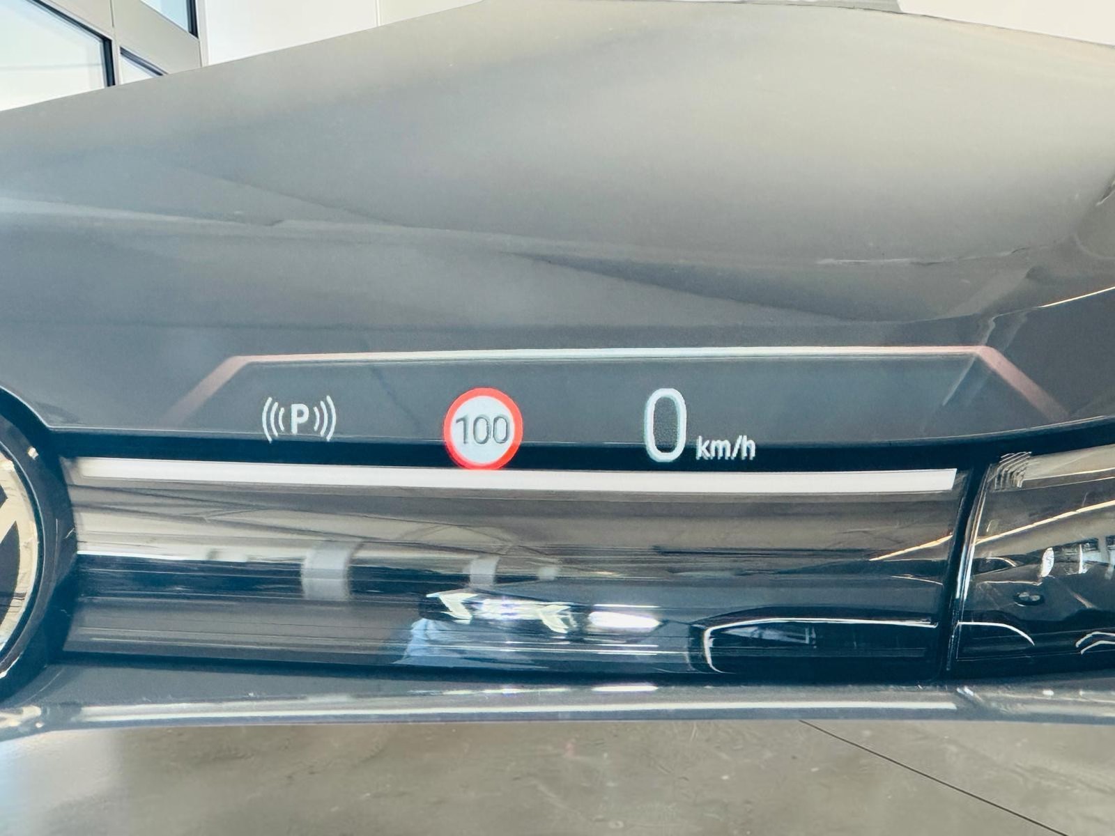 2025 BMW 520d xDrive M-Sport - Image 9